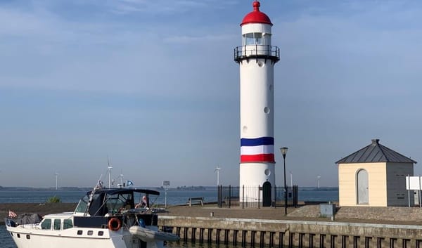 Vuurtoren van Hellevoetsluis wordt afgebroken