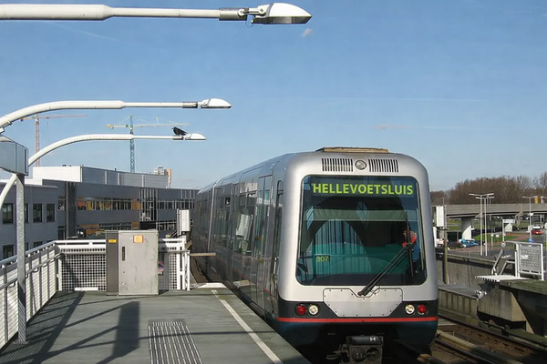 Metro naar Hellevoetsluis ineens tóch bespreekbaar: zelfs fileliefhebbers beginnen te twijfelen
